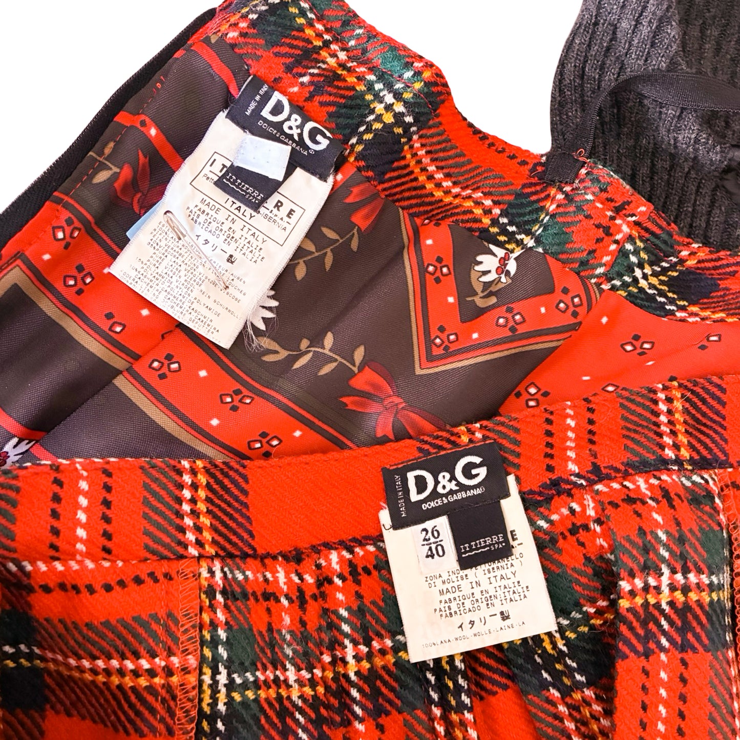 D&G F/W 2002 Tartan Corset Set - documented